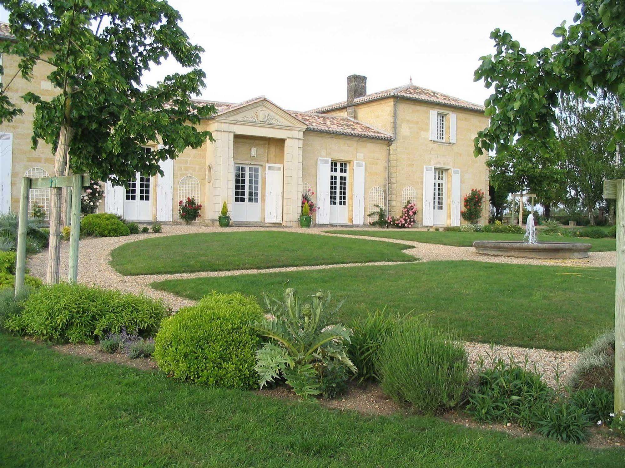 Bed and Breakfast Chateau Belles Graves Pomérols Exterior foto