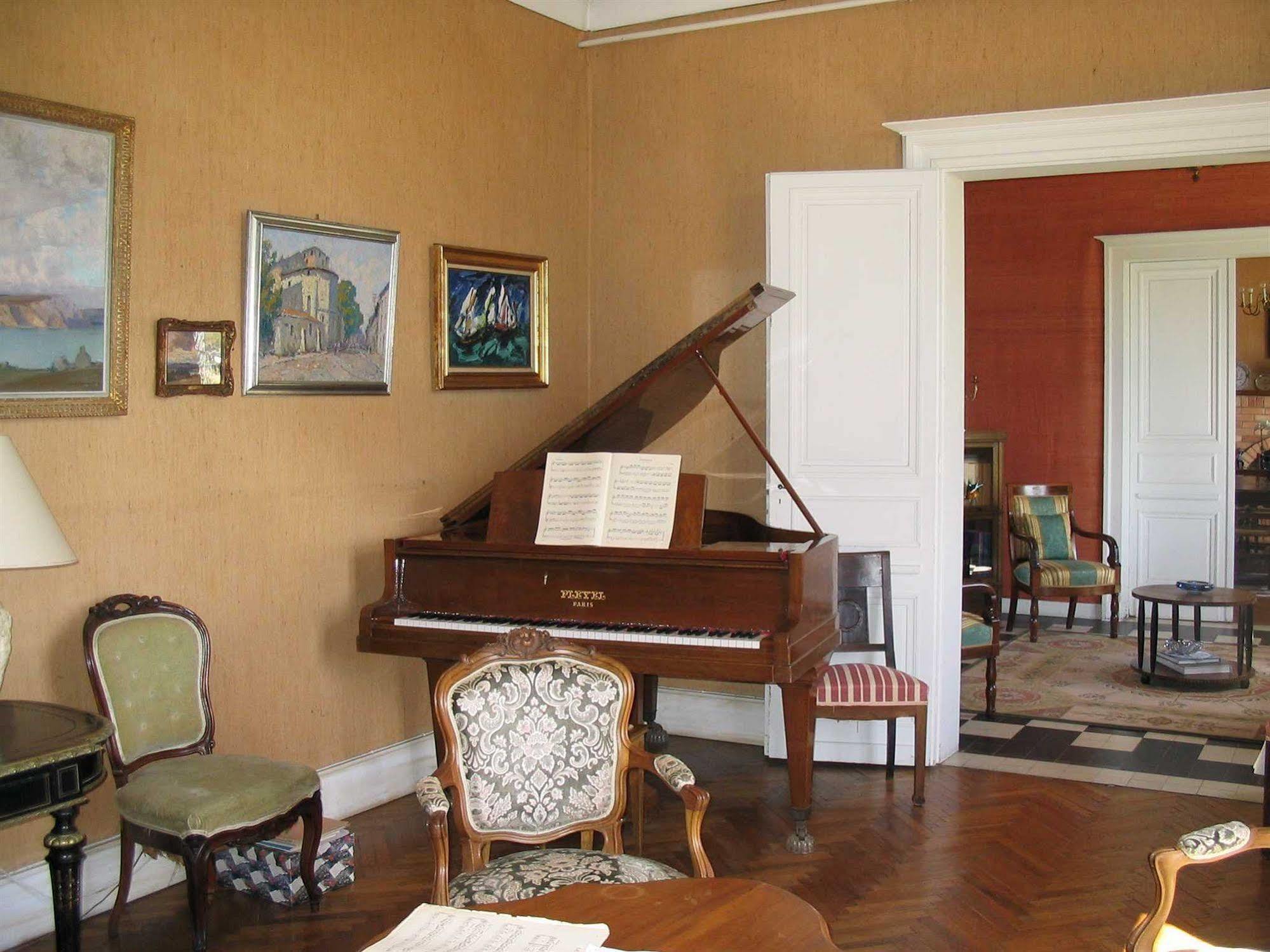 Bed and Breakfast Chateau Belles Graves Pomérols Exterior foto